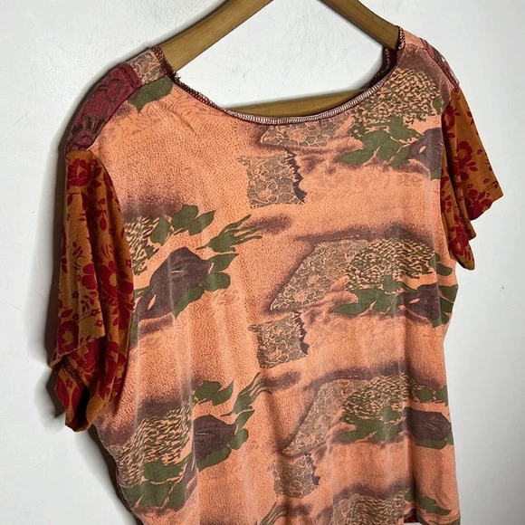 Y2K Vintage West End Mixed Print Boho Exposed Seams Metallic Graphic T Shirt - Picture 6 of 10